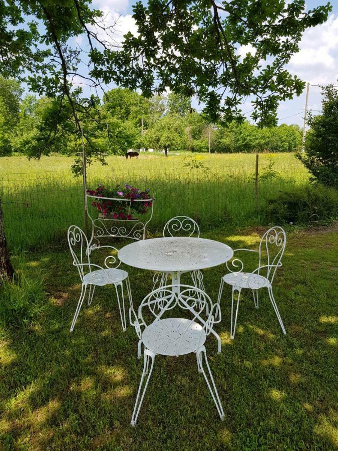 B&B Le Savoir Vivre Bonnes  Exteriér fotografie